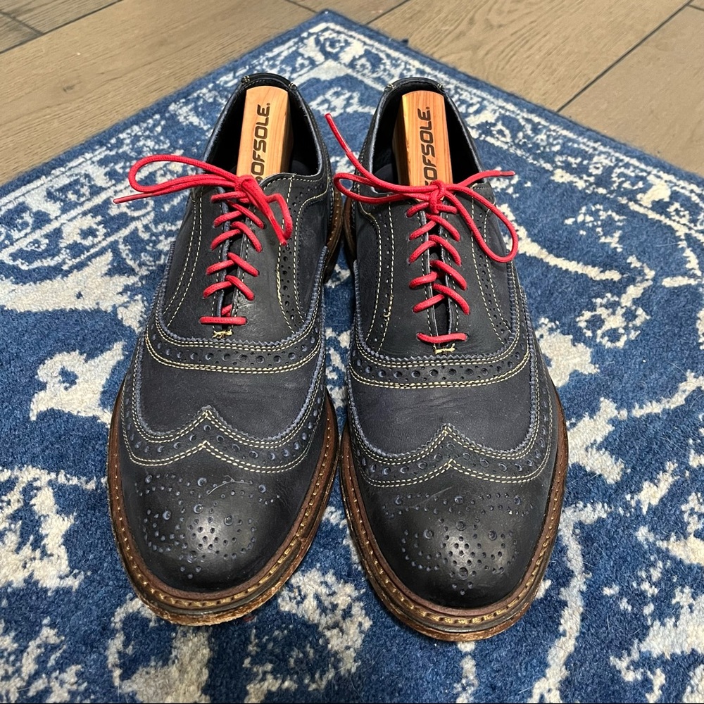 Allen Edmonds Blue Neumok Wingtips, size 9 EEE, # 4065